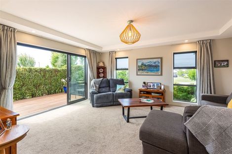 Photo of property in 26 Watkins Drive, Rangiora, 7400