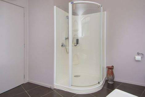 Photo of property in 186 Otumoetai Road, Brookfield, Tauranga, 3110