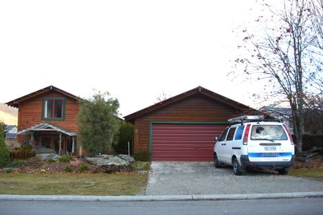 Photo of property in 8 Cornwall Street, Arrowtown, 9302