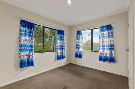 Photo of property in 15 Edwin Freeman Place, Ranui, Auckland, 0612