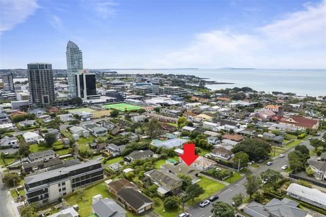 Photo of property in 15 Tennyson Avenue, Takapuna, Auckland, 0622