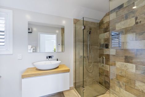 Photo of property in 8 Soudley Court, Jacks Point, Queenstown, 9371