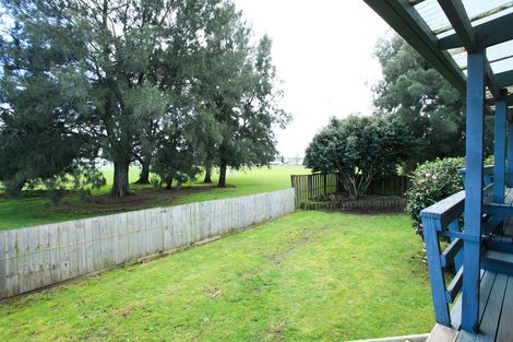 Photo of property in 21 Crescent Court, Melville, Hamilton, 3206