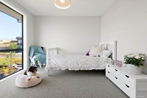 Photo of property in 8 Vazey Way, Hobsonville, Auckland, 0618