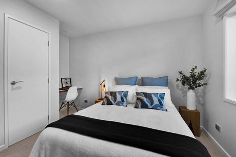 Photo of property in 5-7 Adam Lile Drive, Highlands Park, New Plymouth, 4312