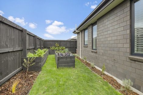 Photo of property in 11 Pajet Street, Marshland, Christchurch, 8083