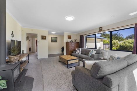 Photo of property in 9 Byron Brown Place, Otaki Beach, Otaki, 5512