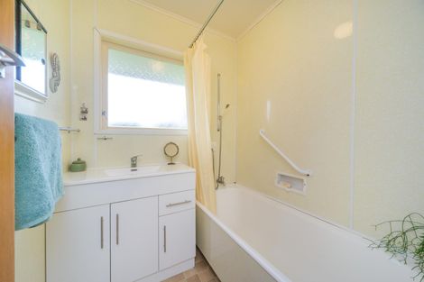 Photo of property in 4 Heatley Avenue, Hokowhitu, Palmerston North, 4410