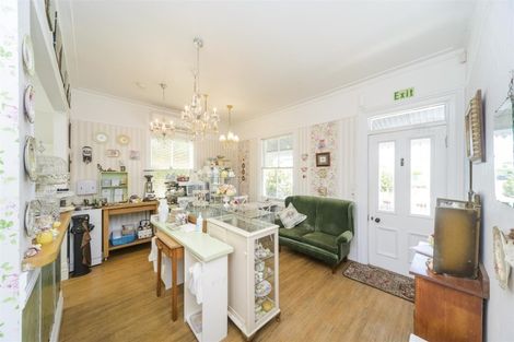 Photo of property in 89 Bridge Street, Bulls, 4818