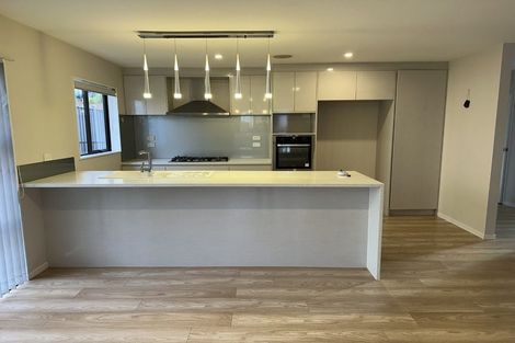 Photo of property in 3b Crystal Avenue, Glendene, Auckland, 0602