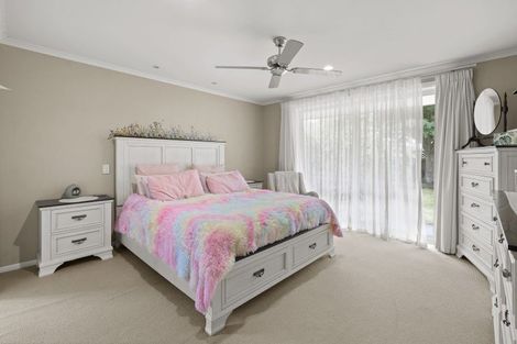 Photo of property in 48 Farringdon Avenue, Rototuna North, Hamilton, 3210