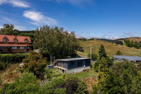 Photo of property in 27 Nore Street, Waihola, Milton, 9073