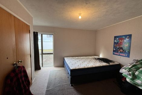 Photo of property in 124 Carnoustie Drive, Wattle Downs, Auckland, 2103