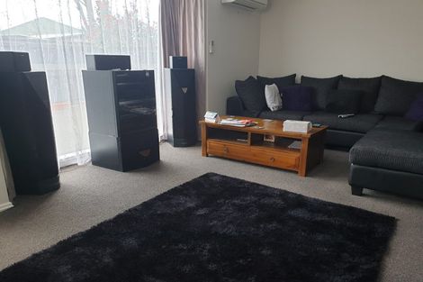 Photo of property in 2/87 Lonsdale Street, New Brighton, Christchurch, 8083