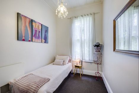 Photo of property in 4 Fitzroy Road, Bluff Hill, Napier, 4110