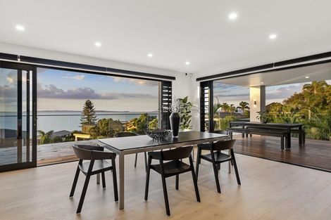 Photo of property in 16 Island View Terrace, Cockle Bay, Auckland, 2014