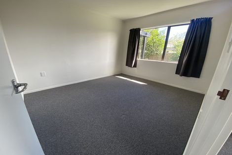 Photo of property in 1/129 Bruce Mclaren Road, Henderson, Auckland, 0612