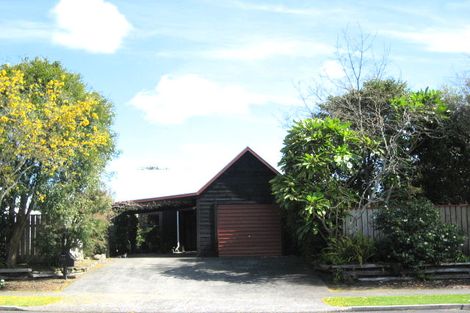 Photo of property in 51 Heta Road, Highlands Park, New Plymouth, 4312