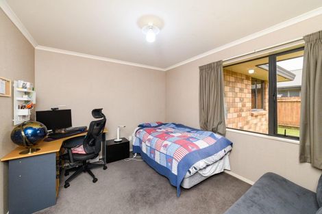 Photo of property in 1 Cleveland Heights, Kelvin Grove, Palmerston North, 4414