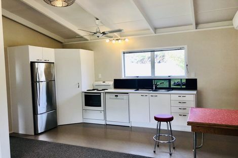 Photo of property in 11 Stack Road, Port Waikato, Tuakau, 2695