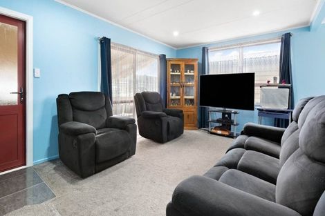 Photo of property in 2 Mcnaughton Avenue, Mangere East, Auckland, 2024