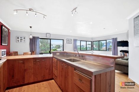 Photo of property in 17 Brighton Road, Waihi Beach, 3611