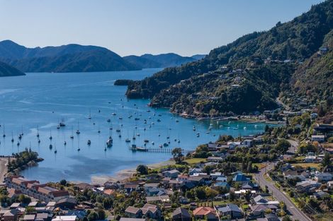 Photo of property in 22 Amelia Crescent, Waikawa, Picton, 7220