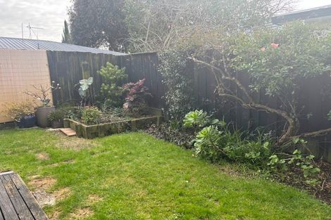 Photo of property in 2/13 May Street, Hamilton East, Hamilton, 3216