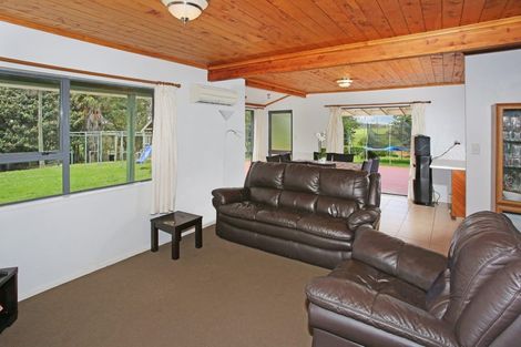 Photo of property in 42 Codlin Road, Waiuku, 2683