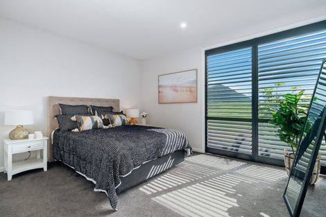 Photo of property in 8 Kokako Lane, Jacks Point, Queenstown, 9371