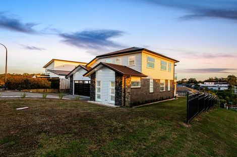 Photo of property in 2 Tauwaka Crescent, Riverhead, 0820