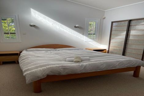 Photo of property in 5 Kate Way, Karori, Wellington, 6012