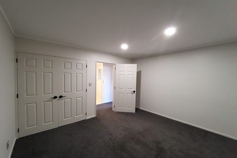 Photo of property in 68 Goodwood Drive, Goodwood Heights, Auckland, 2105