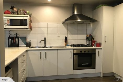 Photo of property in 16 Black Rock Road, Newlands, Wellington, 6037