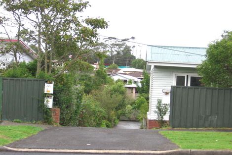 Photo of property in 1/8 Woodglen Road, Glen Eden, Auckland, 0602