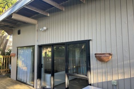 Photo of property in 42 Walter Street, Hauraki, Auckland, 0622