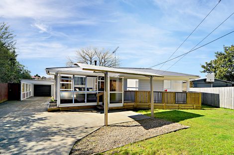 Photo of property in 12 Barnard Place, Manurewa East, Auckland, 2102