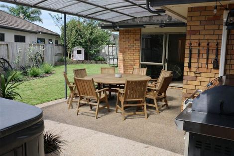 Photo of property in 17 Cranmer Close, Rototuna North, Hamilton, 3210