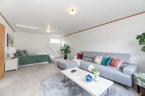 Photo of property in 2/120 Titirangi Road, New Lynn, Auckland, 0600