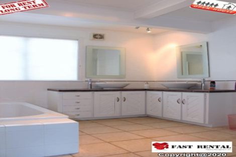 Photo of property in 36 Belle Vue Avenue, Northcote Point, Auckland, 0627