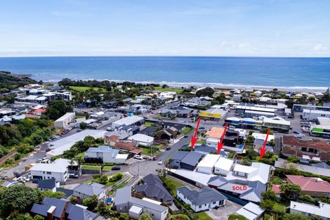 Photo of property in 7c Strandon Place, Strandon, New Plymouth, 4312