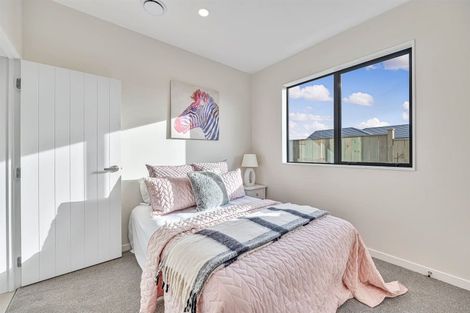 Photo of property in 2 Hoete Way, Tuakau, 2121