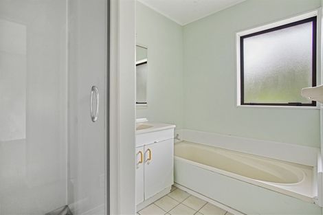 Photo of property in 43 Ewhurst Place, Goodwood Heights, Auckland, 2105