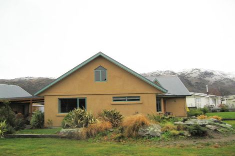 Photo of property in 24 Whitby Street, Clyde, 9330