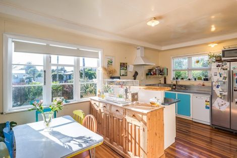 Photo of property in 35 Kiharoa Street, Otaki Beach, Otaki, 5512