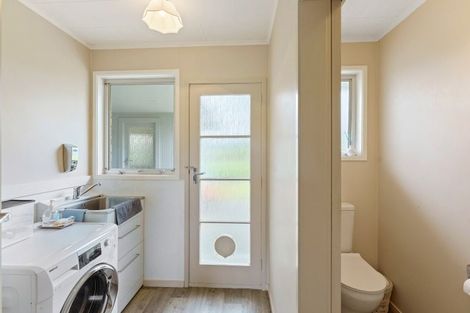 Photo of property in 921 State Highway 1, Te Horo, Otaki, 5581