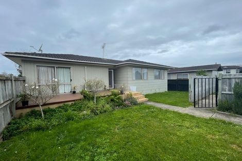 Photo of property in 15 Lisa Rise, Half Moon Bay, Auckland, 2012