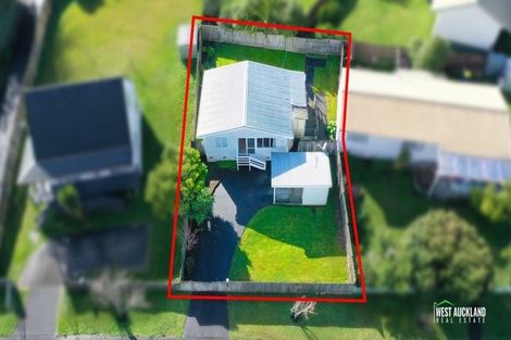 Photo of property in 2/1 Imperial Place, Henderson, Auckland, 0612