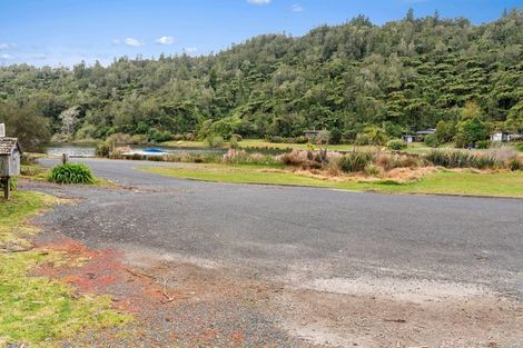 Photo of property in 9 Tumai Road, Lake Rotoma, Rotorua, 3074