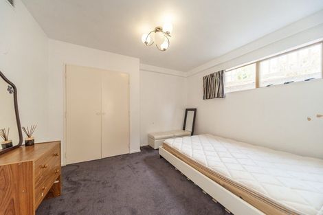 Photo of property in 1 Paddington Grove, Karori, Wellington, 6012